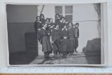 Fotografie grup școlar fete &ndash; Rom&acirc;nia 1934 &ndash; carte poștală cu inscripție
