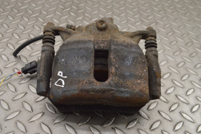 Etrier de fr&acirc;nă dreapta față VW GOLF VII 5G1, BQ1, BE1, BE2 2018 OEM: Hatchback | 15235494