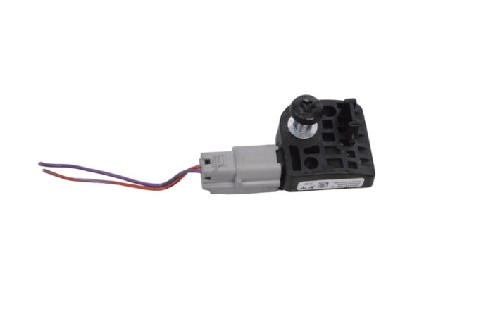 Senzor de impact st&acirc;nga spate TESLA MODEL S 2016 OEM: 1005274-00-B 23199056