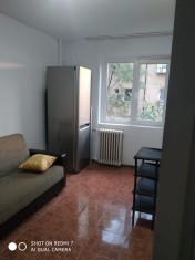 Garsoniera confort 3 piata Resita foto
