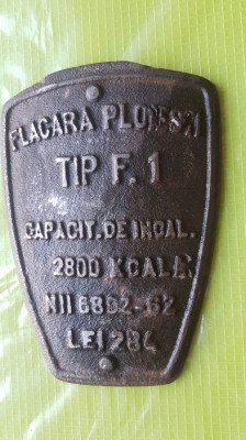 F56-Reclama veche soba Flacara Ploiesti metal 14/11 cm. foto