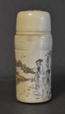 Cutie veche din os pentru greieri gravata cu o scena populara chinezeasca - China secol XIX