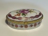 Bomboniera din portelan decorata cu motive florale, Decorative