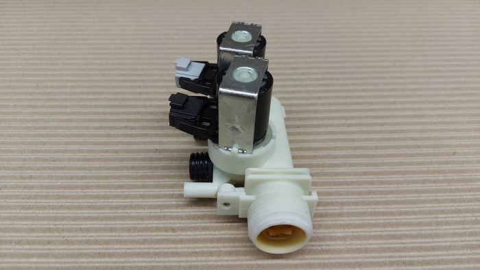 Electrovalva masina de spalat HOTPOINT ARISTON AQUALTIS AQ 83D 29 EU/B / R30