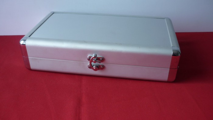 CUTIE ALUMINIU PENTRU CD (32 BUC.)