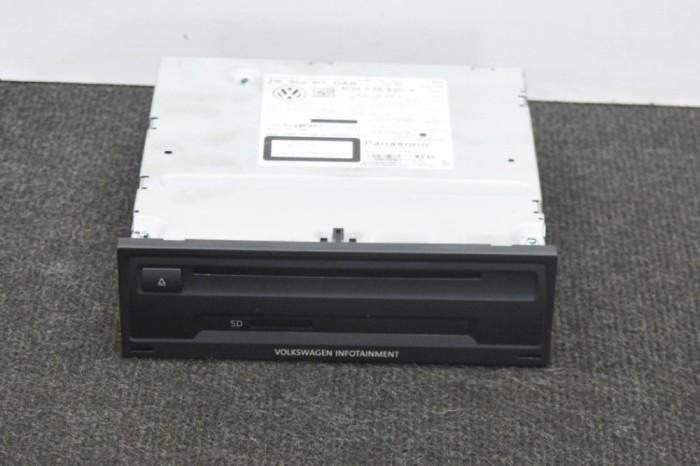 Unitate radio CD navigație VW GOLF VII 5G1, BQ1, BE1, BE2 2015 OEM: Hatchback | 11357538