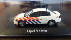 macheta opel vectra c sedan &amp;quot;politie&amp;quot; - schuco, 1/43, limited edition. foto