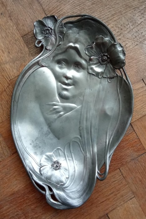 Suport pentru cărți de vizită Art Nouveau, metal Britannia argintată din 1900
