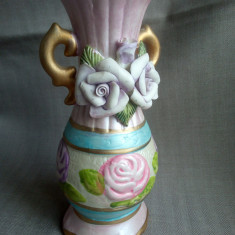 Vaza de flori din ceramica veche pictata manual
