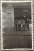 Barbati cu biciclete si o cupa, anii &#039;50-&#039;60// fotografie