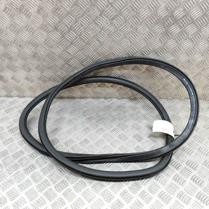 Garnitura ușă st&acirc;nga spate VW ID.5 E39 2022 OEM: 11A867913B