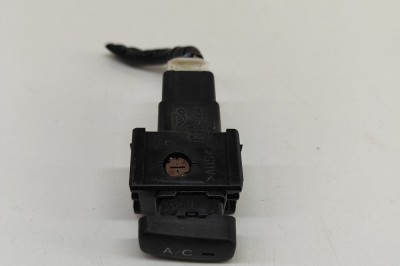 Comutator TOYOTA HILUX VII Pick-up _N1_, _N2_, _N3_ 2011 OEM: 84660-71010 28823604 foto