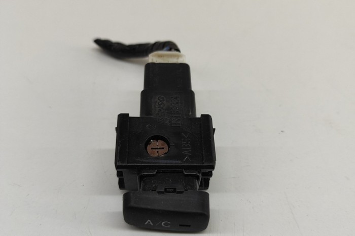 Comutator TOYOTA HILUX VII Pick-up _N1_, _N2_, _N3_ 2011 OEM: 84660-71010 28823604