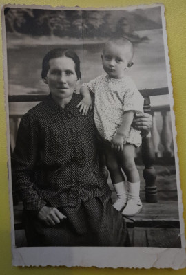 1939, Foto veche la HOTIN, copilarie in razboi, malul Nistrului foto