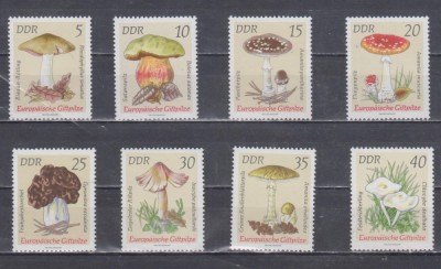 A12 S4 1 - Timbre foarte vechi - Fosta Germanie Democrata - DDR - ciuperci foto