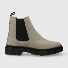 Levi's botine din piele intoarsa TROOPER CHELSEA femei, culoarea gri, cu toc plat, 234714.57