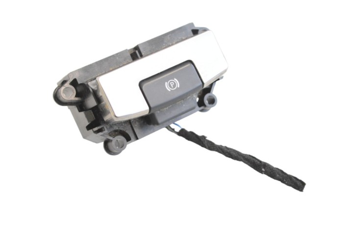 Buton fr&acirc;nă de m&acirc;nă LAND ROVER DISCOVERY V L462 2017 OEM: HPLA-2B623-AA | 22833135