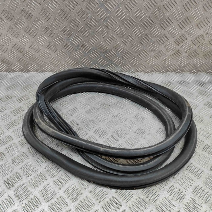 Garnitura ușă dreapta spate VW CADDY IV Variant SAB, SAJ 2016 OEM: 2K5843792D