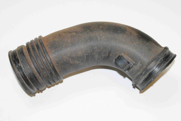 Furtun intercooler dreapta AUDI A5 8T3 2012 OEM: 8T0129600