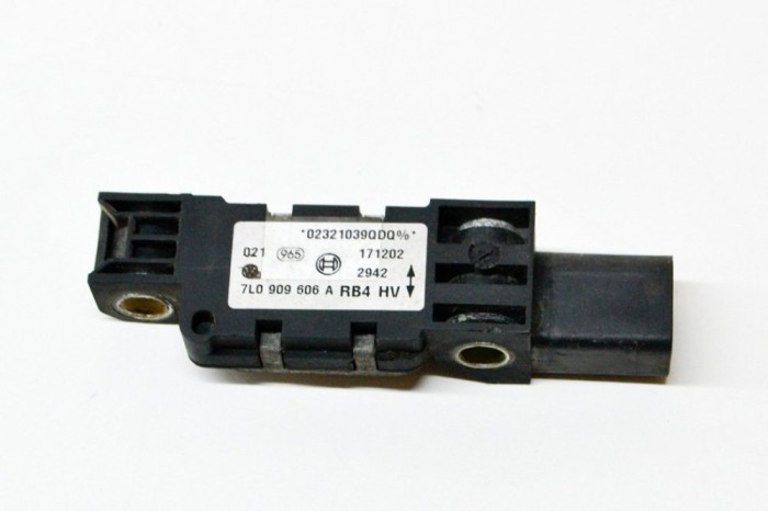 Senzor de impact dreapta față VW PHAETON 3D_ 2004 OEM: 7L0909606A 13563771