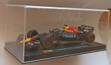 Macheta Red Bull RB18 Max Verstappen cu pilot Formula 1 2022 - Bburago 1/43 F1