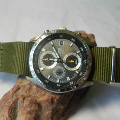 Ceas barbatesc LORUS (by seiko) Chronograph , 10 ATM , cura Nato cod L13