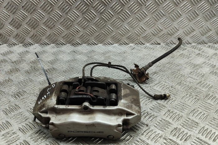 Etrier de fr&acirc;nă dreapta față PORSCHE 911 996 2002 OEM: 996351426 31382302