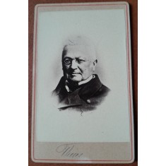 Fotografie tip CDV, barbat cu ochelari, inceput de secol XX
