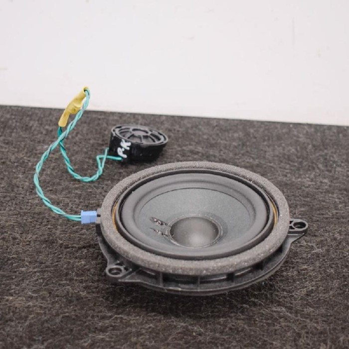 Difuzor ușă st&acirc;nga față BMW 7 G11, G12 2017 OEM: 93540859354083 2757377