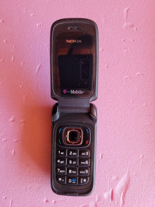 telefon NOKIA 6065 - pentru piese -