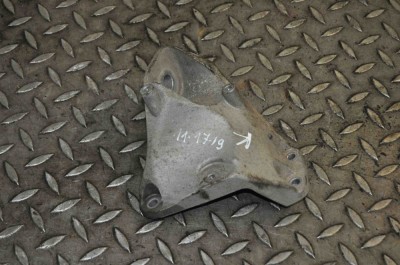 Suport cutie de viteze AUDI A4 Cabrio 8H7, B6, 8HE, B7 2006 OEM: 8E0399113L foto