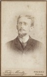 M1805N Portret de bărbat cu pince-nez, studio Fritz Moritz, Passau