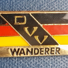 C679-I-Insigna Club DVV Wanderer Drumetie si alergari sportive Germania bronz.