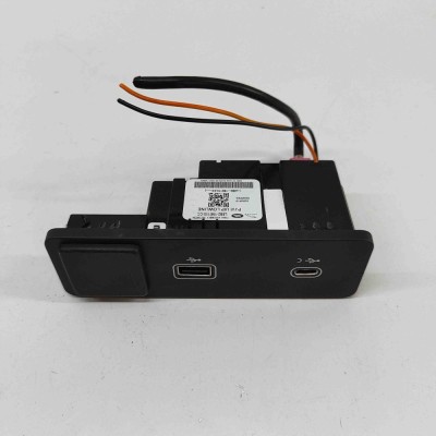 USB JAGUAR F-PACE X761 2022 OEM: L8B2-19E110-CC | 31656092 foto