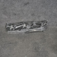 Suport bara de protecție dreapta față VW PASSAT B6 3C2 2007 OEM: 3C0807890 2074383