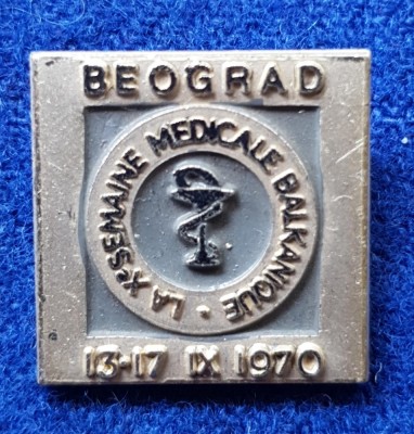 Insigna Farmacie - CRUCEA ROSIE - Medicala - Sanitare - Donator de sange 1970 foto