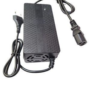 Incarcator 36V-44.4V compatibil vehicule electrice, triciclete, scutere seniori. foto