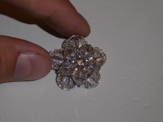 BROSA AUR alb 14K - In Filigran - De firma : Attique - 4.4g - Vintage !