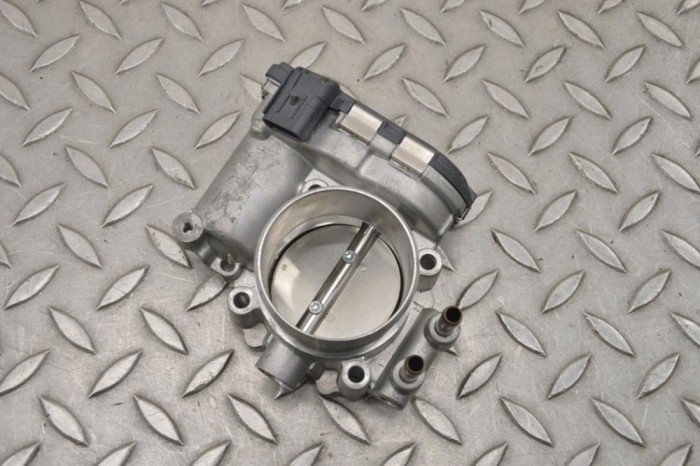 Corp clapetă JAGUAR E-PACE X540 2019 OEM: K4P3-9F991-AA 17734530