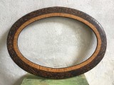 arta / design / vintage - Rama veche ovala model deosebit din lemn pentru fotografii , oglinda , pictura , goblen sau diverse lucruri !