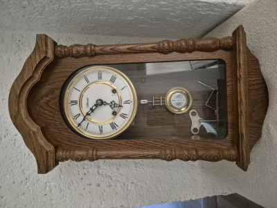 Ceas de perete antic foto