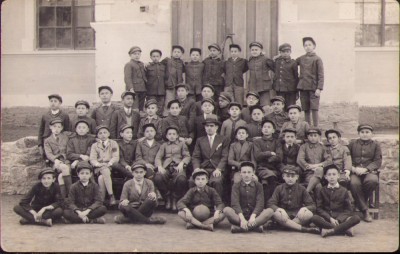 HST P959 Poză elevi Oravița interbelică studio Kovacs foto