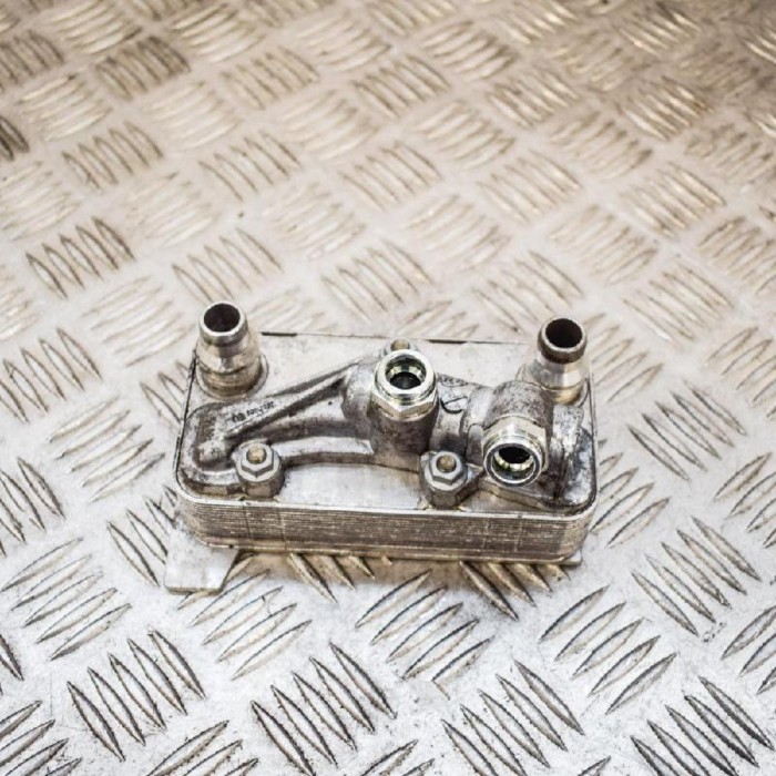 Răcitor de ulei MERCEDES-BENZ C W205 2015 OEM: A0995002500 | 3614700