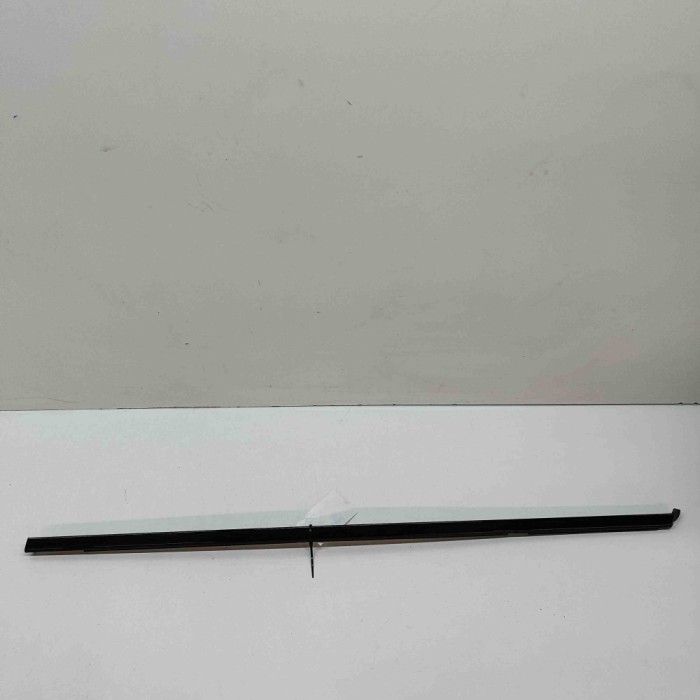 Chedar geam ușă st&acirc;nga față PORSCHE MACAN 95B 2016 OEM: 95B837475