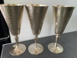 Superb set de 3 pahare vintage de vin din argint 800,model ciocănit,proveniență Germania,de colecție/decor.