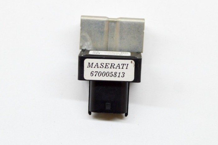 Senzor de accelerație MASERATI QUATTROPORTE VI 2015 OEM: 670005813,002455000115 15475047