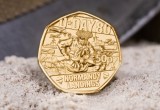 ISLE OF MAN - 2024 DEBARCAREA DIN NORMANDIA 50p - Moneda Comemorativa - placata cu aur, Australia si Oceania, Cupru-Nichel