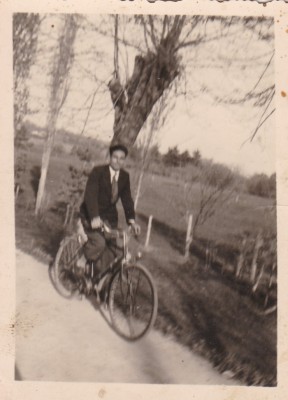 FOTOGRAFIE BICICLIST 30.IV.1943 foto