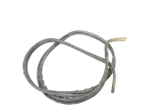 Garnitura ușă dreapta față IVECO DAILY VI Flatbed 2015 OEM: 72337