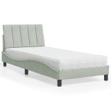 Cumpara ieftin Pat cu saltea, gri deschis, 80x200 cm, catifea